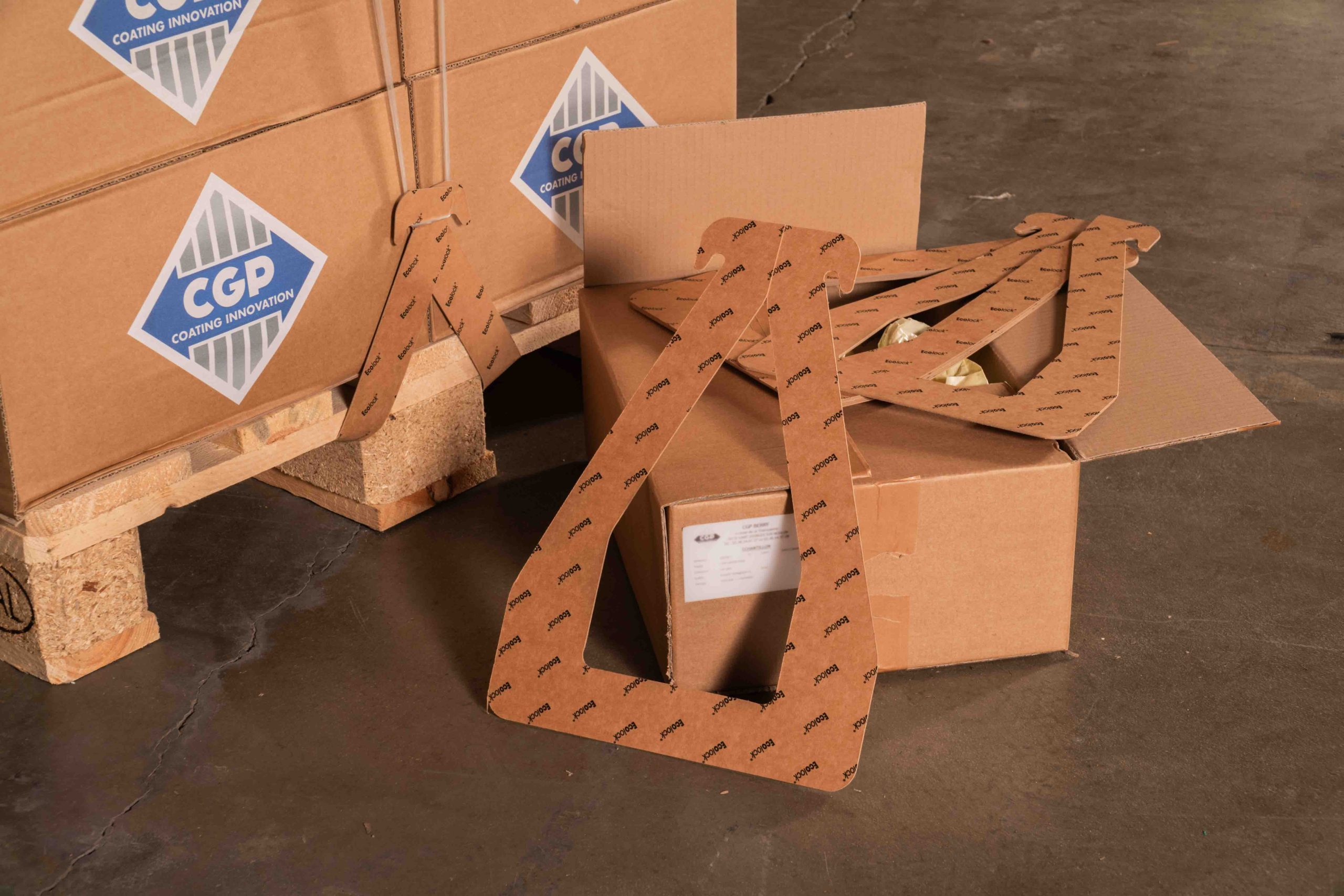 Ecolock hook cardboard